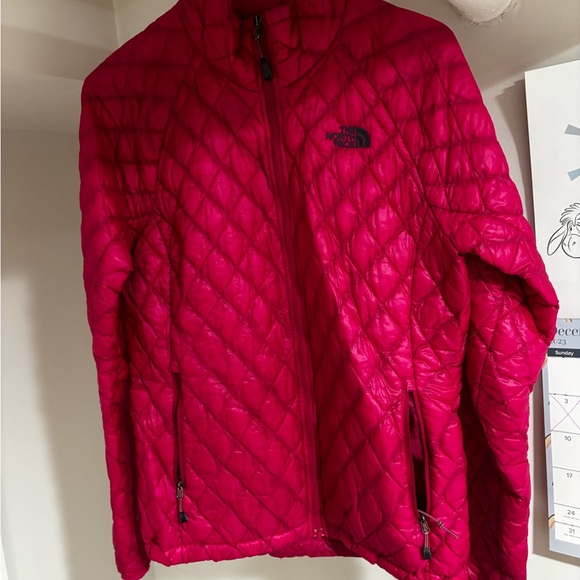 North face jacket - Picture 4 of 9